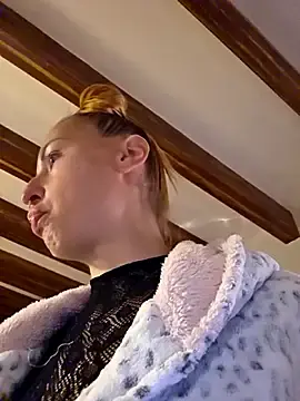 Stripchat Live Porn of kylie_blck