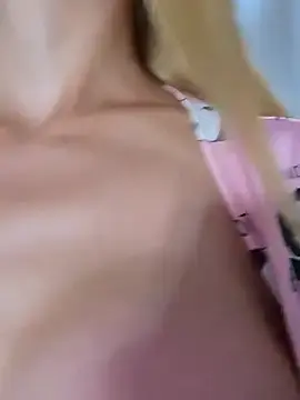 Stripchat Free Live Porn of kylie_blck