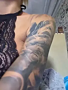 Stripchat Free Live Porn of kylie_blck