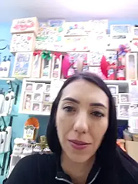 Stripchat Nude Webcam of LunaZambrano