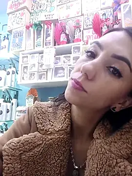 Stripchat Adult Webcams of LunaZambrano