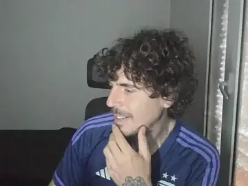 Stripchat Live Sex Cam of joaquin420_hot