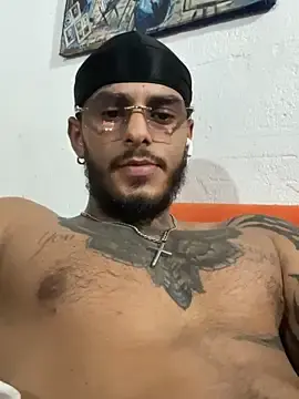 Stripchat Watch Live Sex Cams of liyamjunior