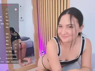 Stripchat Live Sex Cam of EmmaLopez11