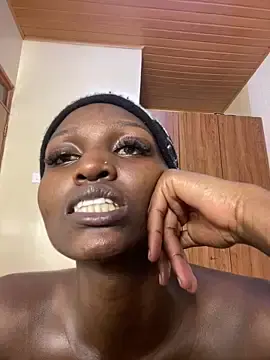 Stripchat Free Porn Cam of Random_cummer
