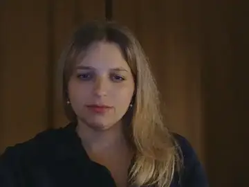 Stripchat Sex Cam of ElisSky301