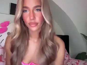 Stripchat Adult Webcam of KENNIEXROSE