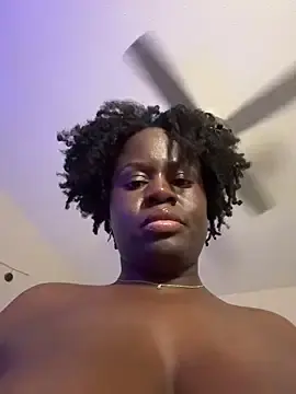 Stripchat Live Sex of ladiosa_selene