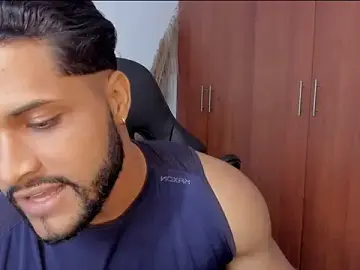 Stripchat Watch Live Sex Cams of Pier_Simons