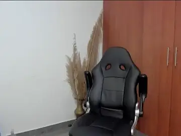 Stripchat Watch Live Sex Cams of Pier_Simons