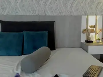 Stripchat Free Live Porn of Vaalentina_Lux