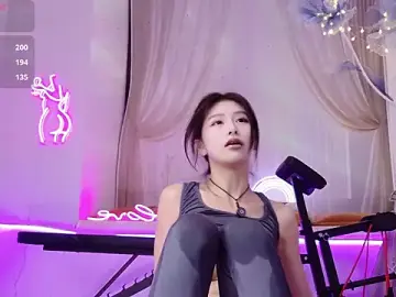 Stripchat Best Webcam of nidekikibabe-2026