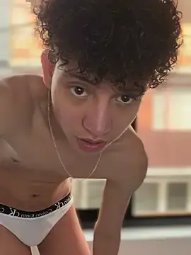 Stripchat Free Live Porn of yoursexyjose