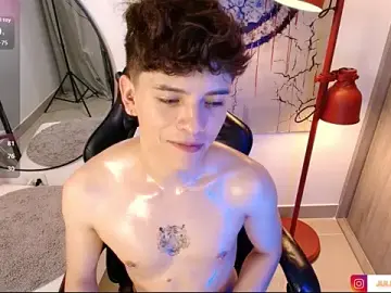 Stripchat Watch Live Sex Cams of stev_austin_