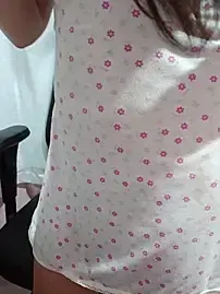 Stripchat Live Sex Cam of _SexyPetite_