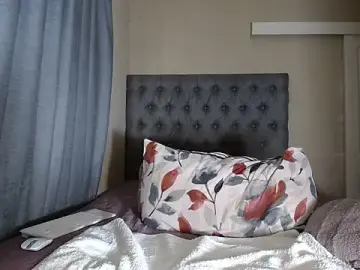 Stripchat Live Sex Cam of nanababe1