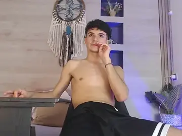 Stripchat Best live sex cam show of Logan_Steel