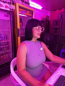 Stripchat Live Sex Cam of Hot_beauty__