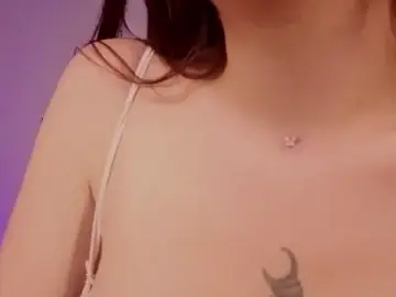 Stripchat Free Porn Cam of Sweet_bellaa_