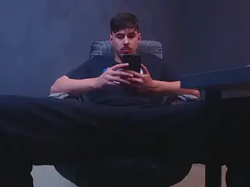 Stripchat Sex Chat of EnzoRace