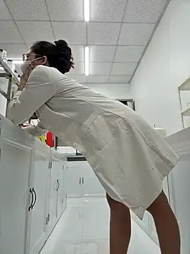 Stripchat Watch Live Sex Cams of HinaLovely