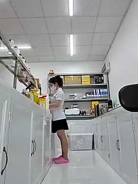 Stripchat Sex Cam of HinaLovely