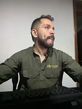 Stripchat Live Sex of noa_desire