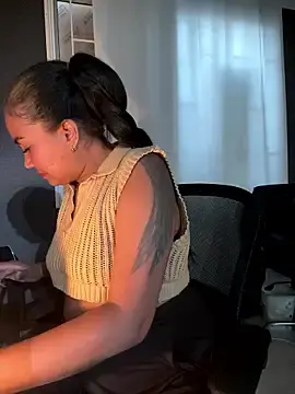 Stripchat Live Porn of Ariana_Rodriguez