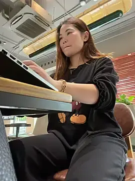 Stripchat Best Webcam of Emily_9xx