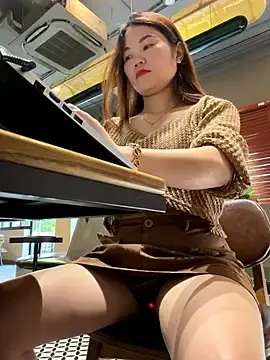 Stripchat Adult Webcams of Emily_9xx