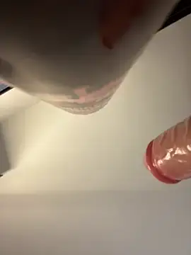 Stripchat Free Live Porn of Emmily_19