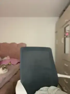 Stripchat Adult Webcams of Emmily_19