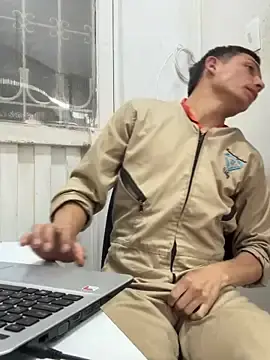 Stripchat Nude Webcam of santiObrero