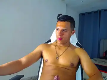 Stripchat Free Live Porn of DavidAngell7