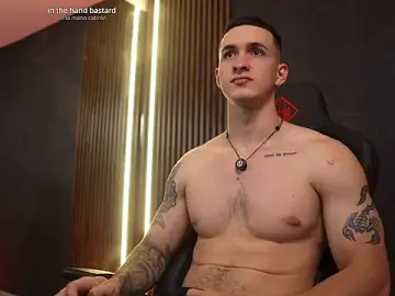 Stripchat Watch Live Sex Cams of JacksonOlsenn