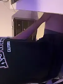 Stripchat Live Sex Cam of AleJmnz03