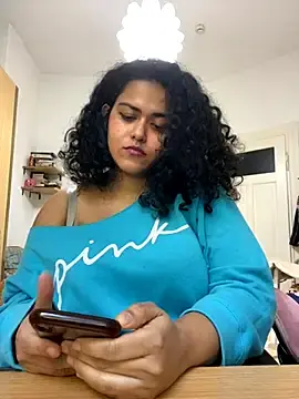 Stripchat Live Porn of Curvydesifromgermany