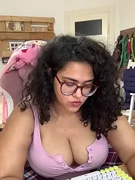 Stripchat Adult Webcam of Curvydesifromgermany