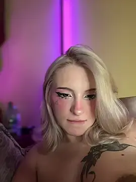 Stripchat Free Live Porn of Melissa_cum