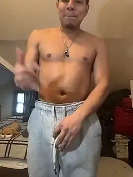 Stripchat Free Porn Cam of MynameisPaco