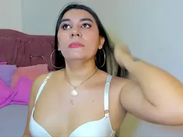 Stripchat Live Sex of yourlatina_emely