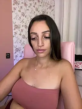 Stripchat Live Sex Cam of BelleLouiseVp