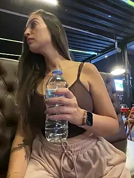 Stripchat Free Porn Cam of BelleLouiseVp