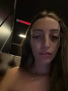 Stripchat Adult Video Chat of BelleLouiseVp