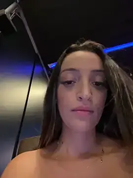 Stripchat Sex Cam of BelleLouiseVp