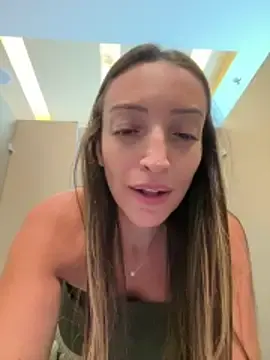 Stripchat Watch Live Sex Cams of BelleLouiseVp