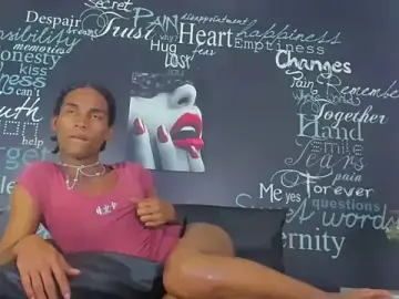 Stripchat Free Porn Cam of Xamira_hot