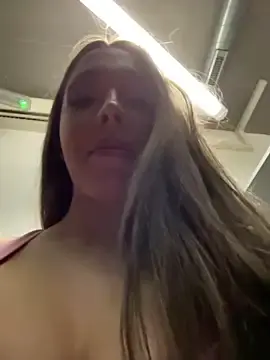 Stripchat Free Porn Cam of barbiehumpxxx