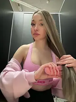 Stripchat Adult Webcam of barbiehumpxxx