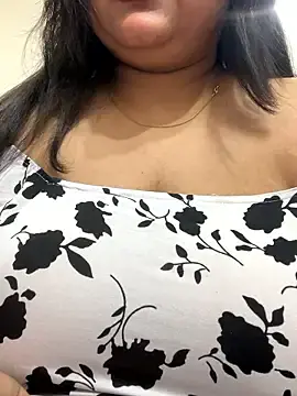 Stripchat Adult Webcam of radhikkaa